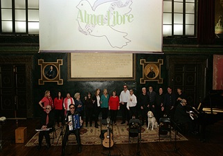 Momento de uno de los conciertos de ALMA LIBRE