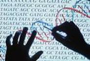 Una mano con el adn de una persona