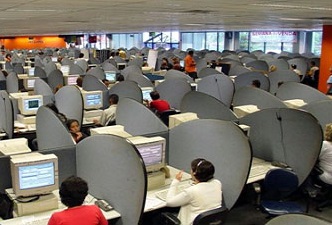 empleados en la oficina