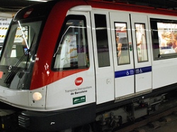 cabecera de un tren del metro de barcelona