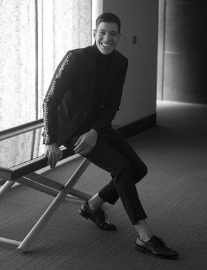 Reportaje en ASM J.A. Rincón, DAvid Marquez en blanco y negro riendo