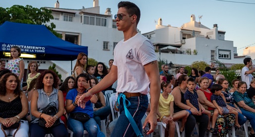 David Marquez en Desfile con Escuela de modelos AAR