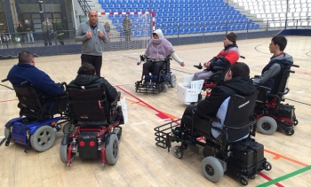 fútbol, equipo power chair en un  momento del entrenamiento en las canchas de fútbol