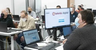 Alumnos en el programa Por Talento Digital