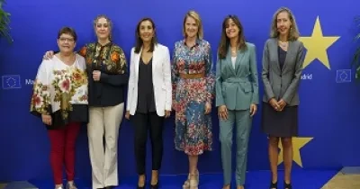 foto en un encuentro celebrado en Madrid entre Nathalie Colín-Oesterle,  y Patricia Sanz