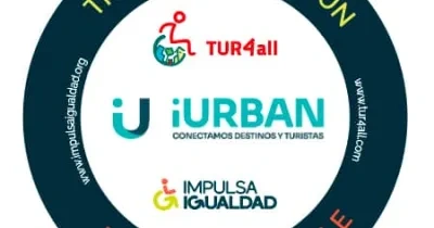 Logotipo sello iUrban Conectamos destinos y turistas. Logotipo TUR4all. Logotipo Impulsa Igualdad. Alrededor de los logotipos esta el texto "www.impulsaigualdad.org" "www.tur4all.com" y  Trabajando por un Turismo Accesible
