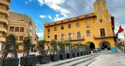 Fachada lateral del Ayuntamiento de Alcantarilla, en la la Plaza de San Pedro (Fuente: Ayuntamiento de Alcantarilla)