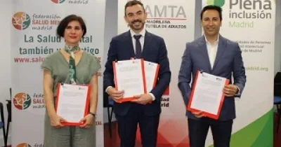 Momento de la firma del convenido de la Comunidad de Madrid con Plena Inclusión y la Federación Salud Mental Madrid