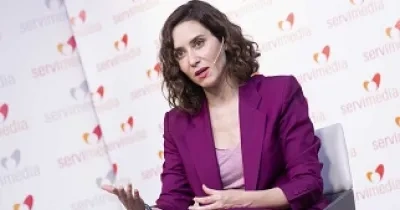 La presidenta de la Comunidad de Madrid, Isabel Díaz Ayuso, en una entrevista en Servimedia (Fuente: Servimedia)