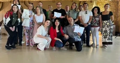 Foto grupal de alumnos y profesorado de ‘Asistente en Comunicación, Marketing Digital y Desarrollo Web