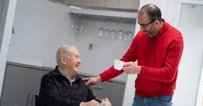 Un usuario atendido por el Servicio Integral de Asistencia Personal de la Plataforma Representativa Estatal de Personas con Discapacidad Física de Castilla y León (Fuente: Predif CyL)