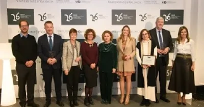 Un momento de la entrega del Premio Sociedad-Universidad de la Universitat de València para Fundación ONCE (Fuente: Grupo Social ONCE)