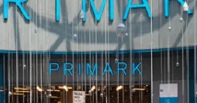 Entrada de una de las tiendas de PRIMARK