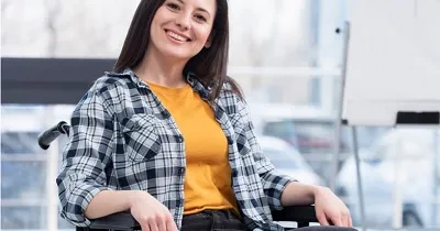 mujer con discapacidad fisica