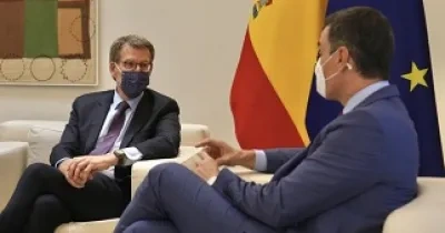 Pedro Sánchez y Alberto Núñez Feijóo, reunidos en La Moncloa (Fuente: PP/David Mudarra)