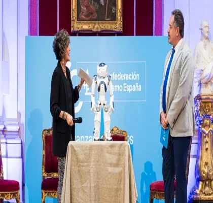 Participantes en el acto, durante la mesa redonda del 30 Aniversario de Autismo España