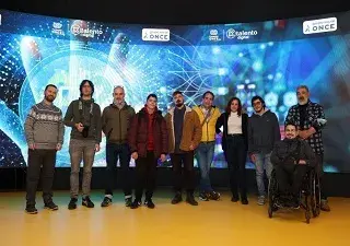 Foto clausura curso Por Talento Digital, del cursos realizados por alumnos con discapacidad