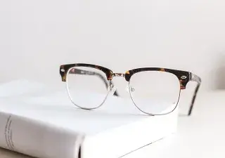 foto gafas. Fundación CNSE