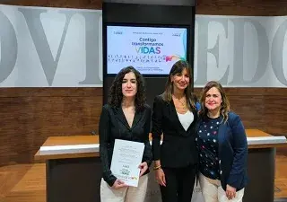 La presidenta del Consejo Territorial de la ONCE en Asturias, Marta Malgor; la delegada de la ONCE en el Principado, Yobanka Cuervo y la concejala de Políticas sociales del Ayuntamiento de Oviedo, Leticia González, presentaron las actividades de la Semana de la ONCE (Fuente: ONCE)