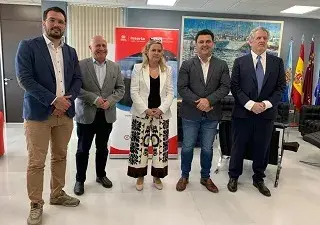 El alcalde de San Javier, José Miguel Luengo, y la directora regional de Inserta Empleo en Murcia, Delia Torralba (Fuente: Inserta Empleo)