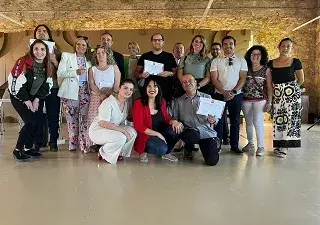 Foto grupal de alumnos y profesorado de ‘Asistente en Comunicación, Marketing Digital y Desarrollo Web