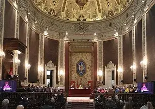Un momento de un pleno en la Real Academia de Doctores de España (Fuente: Real Academia Doctores de España)