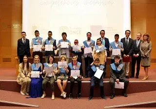 Momento después del acto de la graduación de los alumnos con discapacidad intelectual en la Universidad de Burgos