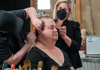 El actor Brendan Fraser, durante el maquillaje para interpretar al protagonista de' La ballena' (Fuente: YouPlanet Pictures)