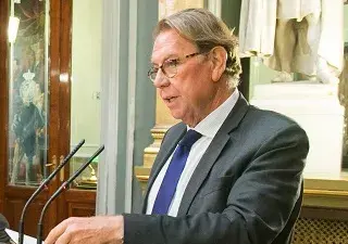 Presidente de Economía y Salud en el Senado