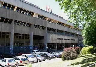 Fachada de la Facultad de Ciencias de la Información de la Universidad Complutense de Madrid (Fuente: Jorge Villa)
