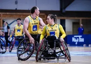 Sara revuelta jugando con el CD Ilunion