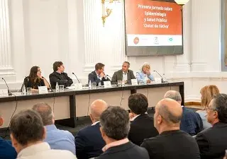 Un momento de la 1ª Jornada sobre Epidemiología y Salud Pública en Xàtiva, con todos los participantes (Fuente: Universidad Internacional de Valencia - VIU)