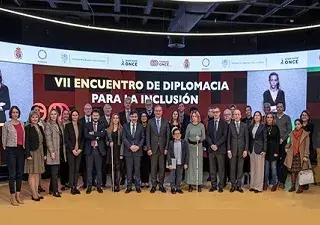 Embajadores, cónsules y consejeros de embajadas que participaron en la sede ‘Por Talento Digital’, de Fundación ONCE, en el VII Encuentro Diplomacia para la Inclusión organizado por el Grupo Social ONCE y la Academia de la Diplomacia (Fuente: ONCE)