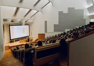 Aulas de universidad por la discapacidad en el personal docente
