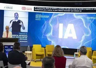 Momento de la intervención de Carme Artigas en la jornada sobre Inteligencia Artificial