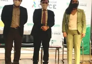 Foto de familia de los participantes en el seminario 'Europa se acerca a ti' (Fuente: Grupo Social ONCE)